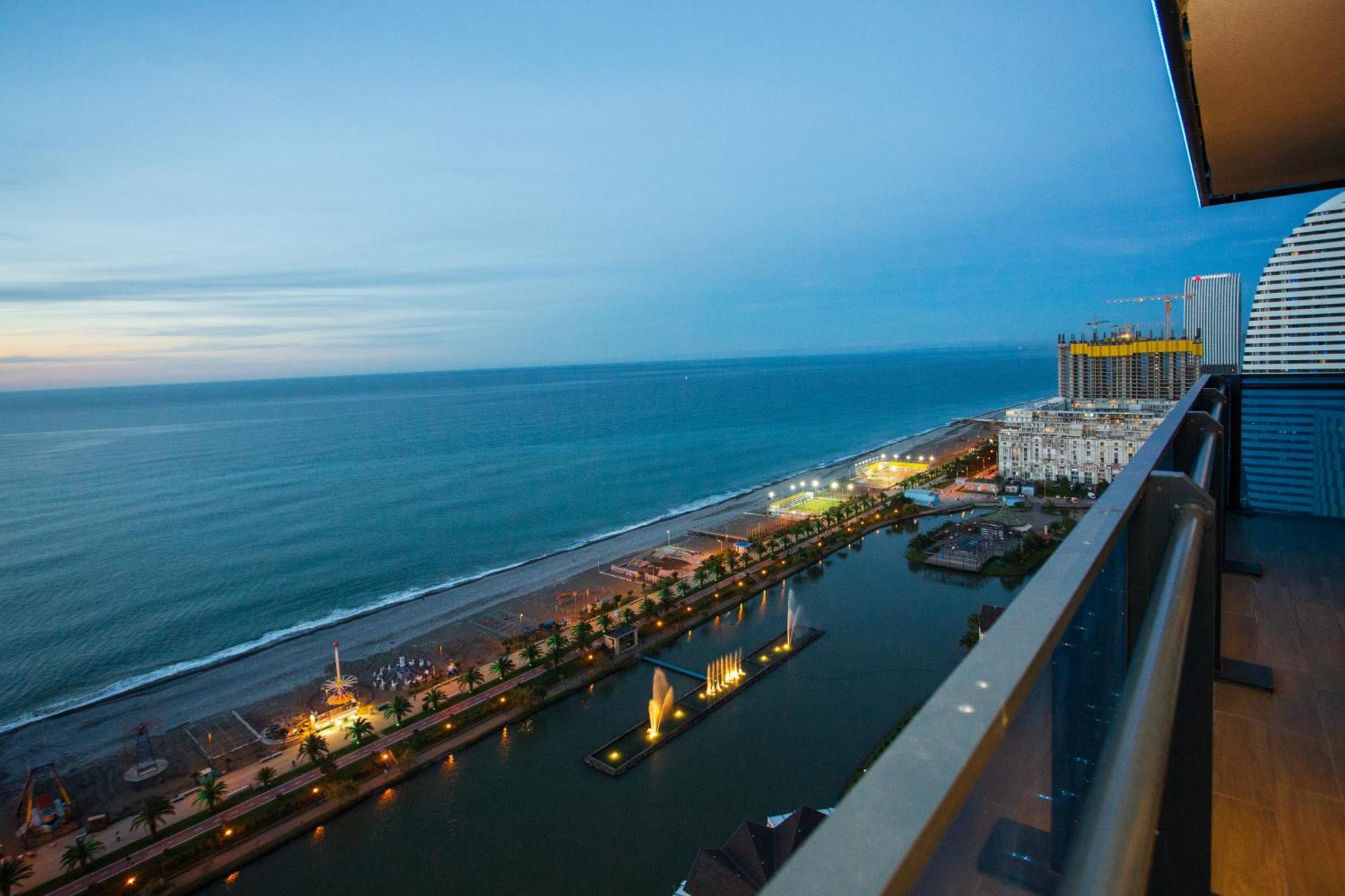 Orbi City Sea View บาทูมิ ภายนอก รูปภาพ